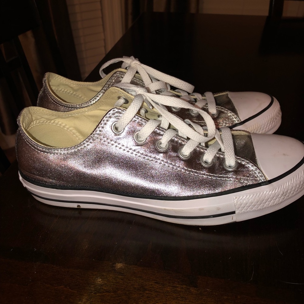 Converse silver low tops sneakers sz 8.5 8-1/2
